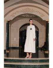 ekru aksesuarlı comfort elbise